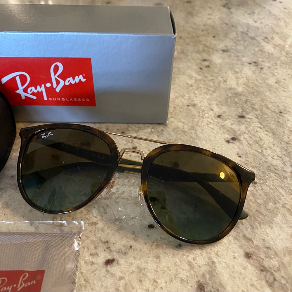 RayBan RB 4285 Sunglasses - Green Gradient